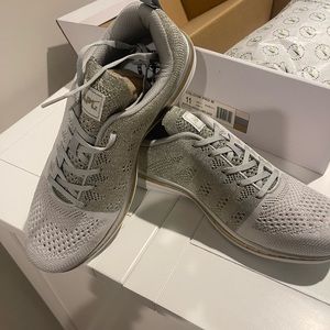 APl TechLoom Pro - Size 11 - White/Silver/Melange - Beautiful! Never Worn!